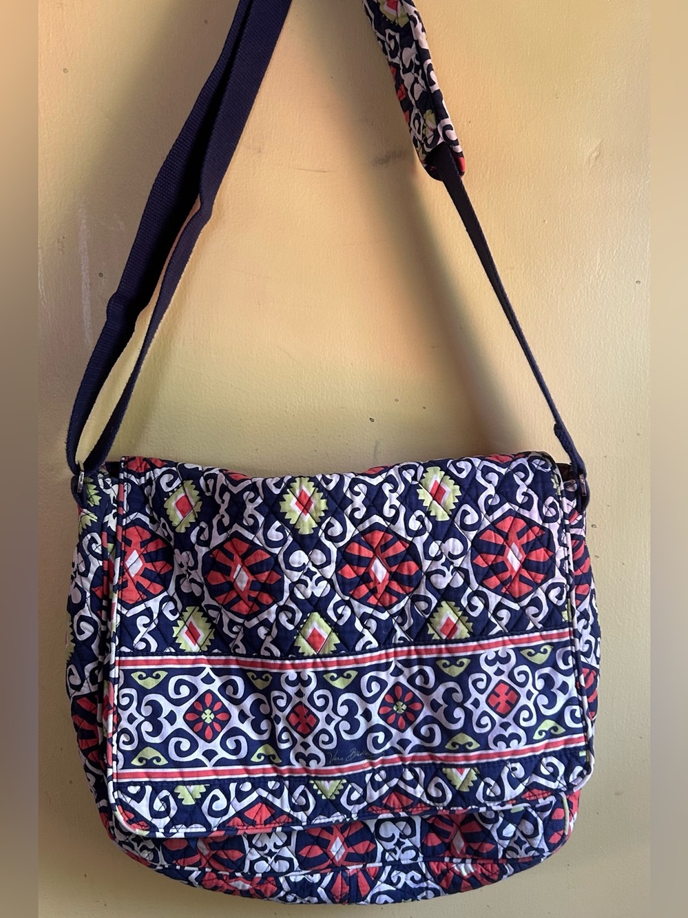 Vera Bradley Sun Valley Laptop Crossbody Bag - Retired Print
